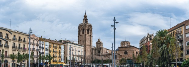 Miguelete Tower, Valencia Cathedral, Plaza de la Reina, Valencia, Spain, Europe