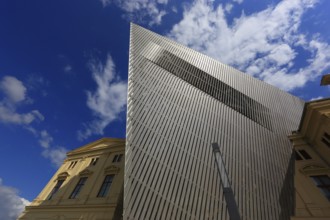 Military History Museum of the German Armed Forces, main arsenal building with wedge, architect