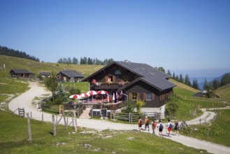 Alpine huts, hikers in front of the Schafbergblick snack station on the Postalm, Osterhorn group,