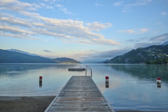 Lake, wooden jetty, bathing raft, sky, clouds, twilight, sunrise, summer, Lake Millstatt, Döbriach,