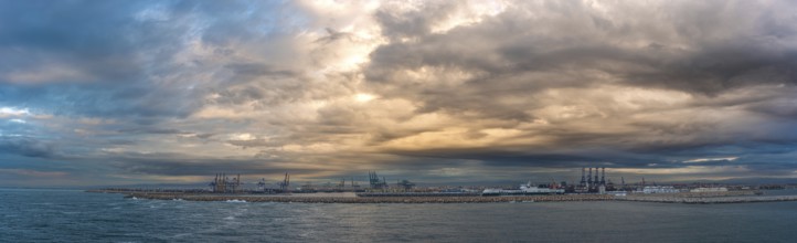 Dramatic sky over Port of Valencia, Mediterranean Sea, Valencia, Spain, Europe