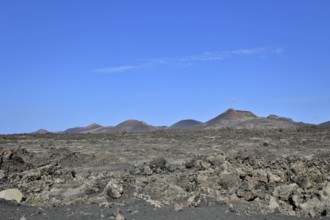 Mountain range with volcanoes around Montaña del Señalo, Timanfaya National Park, Lanzarote, Canary