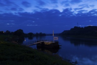 Federweiss festival in Diesbar Seußlitz in the evening