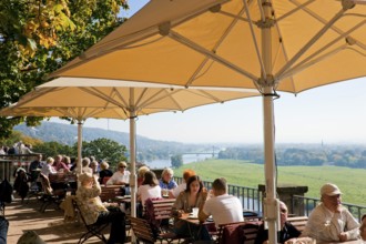 Lingnerschloss catering on the outdoor terraces