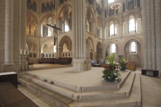 Interior view with chancel of the High Romanesque early Gothic cathedral, Old Town, Limburg, Hesse,