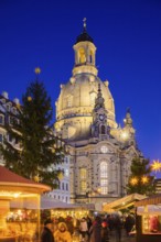 Christmas market on Dresden's Neumarkt in front of the Church of Our Lady