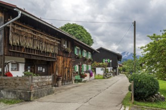 Old farmhouse, Oberstdorf, Oberallgäu, Allgäu, Swabia, Bavaria, Germany, Europe