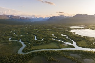 River delta of the Laddjujohka River, Lake Paittasjärvi, Kebnekaise Massif in the back,