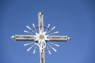 Summit cross with edelweiss, Sonntagshorn, Chiemgau Alps, Bavaria, Germany, Europe