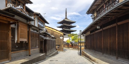 Historic old town of Kyoto with Yasaka Pagoda and Hokan-ji Temple panorama in Kyoto, Japan, Asia