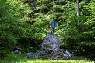 Emperor hunting statue, Emperor Franz Joseph, in Kaltenbach, Bad Ischl, Salzkammergut, Upper