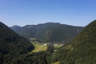 View of Hintersee, Osterhorn Group, Salzkammergut, Province of Salzburg, Austria, Europe