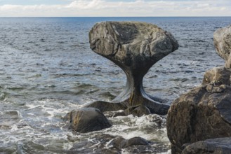 Kannestein or Kannesteinen near Måløy, Vågsøy Island, Sogn og Fjordane, Norway, Europe