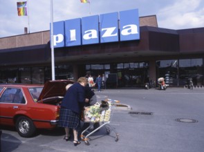 DEU, Germany: The historical slides from the times 80-90s . a.o. Ruhr area. Supermarktt Plaza.80s