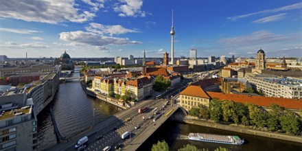 City panorama with Spree, Cathedral, Nikolai Quarter, Red Town Hall, TV Tower and Old Town House,