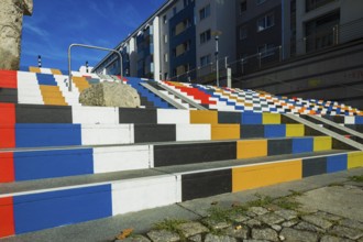 The staircase was designed by the Chemnitz initiative Die Buntmacher*innen. They won a prize for