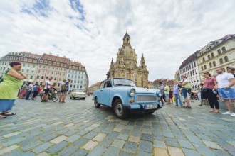 Trotting rally on Dresden's Neumarkt in front of the Church of Our Lady