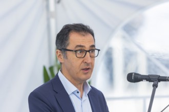 Federal Minister of Food and Agriculture, Cem Özdemir, visits Großdrebnitzer Agrarbetriebsges. mbH