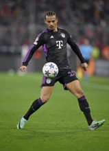 Leroy Sané FC Bayern München FCB (01) on the ball, Champions League, Allianz Arena, Munich, Bayern,