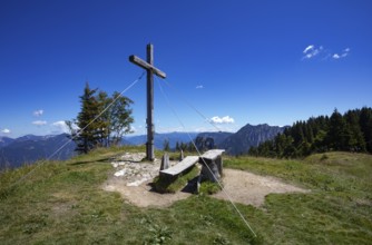 Summit cross on the Bleckwand, Osterhorn Group, Salzkammergut, Land Salzburg, Austria, Europe