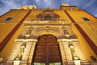 Entrance of Basilica of Our Lady of Guanajuato (Basílica de Nuestra Senora de Guanajuato)