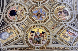 Vatican Museums, Vatican City, Vatican, Rome, Lazio, Italy, Geometric frescoes on a ceiling with