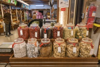 Speciality shop for dried products, dried fruit, Dihua Street, Old Town, Taipei, Taiwan, Asia