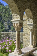 Capital from the cloister of Saint Martin du Canigou Abbey, Casteil, Département Pyrénées-Oriental,