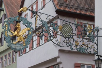 Historic nose sign from around 1900 at the former Gasthof Zum Greifen, Dr.-Martin-Luther-Straße 7,