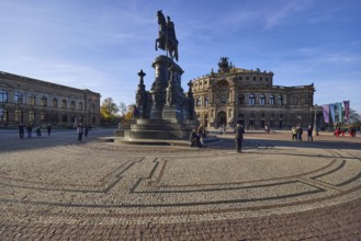 Equestrian statue of King John, Semper Opera House, Semper Gallery, architect Gottfried Semper,