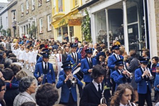 Flora Day, Pelztanz, Prozessionstanz für Kinder, Helston, Cornwall, England, UK 1973