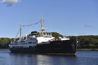 Cruise ship Nordstjernen in the Kiel Canal, Kiel Canal, Schleswig-Holstein, Germany, Europe