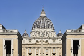 Cathedral, St Peter, St Peter's Basilica, Vatican palaces, St Peter's Square, Vatican, Rome, Lazio,