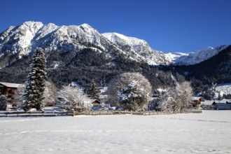 Winter landscape, snowy landscape, view of Oberstdorf, behind Rubihorn, Gaisalphorn, Geißfuß,