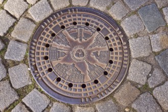 Manhole cover with sights, cobblestones, street Taschenberg, Dresden, state capital, independent