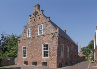 Rentmeisterhaus, Uttum, a district of the East Frisian municipality of Krummhörn. The single-storey