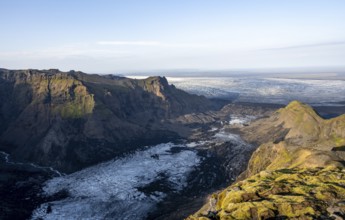 Impressive landscape with mountains and glaciers in the evening light, Huldujökull and Kötlujökull