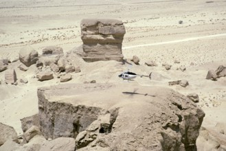 Oil industry in the desert of Dharhan, Saudi Arabia, helicopter Bell 206 JetRanger 1979, Asia