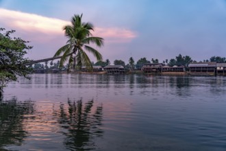 Sunset on the Mekong between Don Det and Don Khon, Si Phan Don, Champasak Province, Laos, Asia