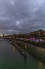 Christmas market at the historic town hall of the Hanseatic city of Bremen, market square in the