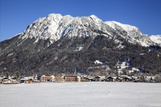 Winter landscape, snowy landscape, view of Oberstdorf, behind Rubihorn, Gaisalphorn, Geißfuß,