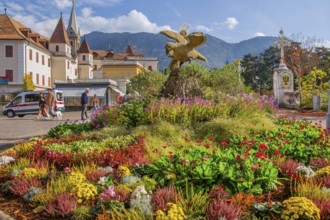 Flower border on the spa promenade in autumn, Merano, Burggrafenamt, Adige Valley, South Tyrol,