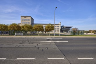 Saxon State Parliament, modern architecture, architect Peter Kulka, trees, blue sky with veil