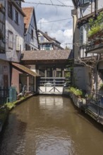 Old town of Wissembourg with Canal de la Lauter, Lauter Canal, Wissembourg, Alsace, France, Europe