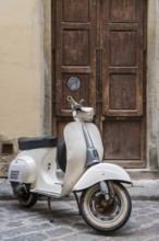 Old scooter, motorbike, mobile, traffic vintage, retro. petrol, combustion engine, energy