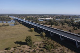 Magdeburg waterway junction, Mittelland Canal crosses the Elbe in a trough bridge, Hohenwarthe,