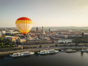 Historic Old Town with sights, Church of Our Lady, Brühl's Terrace, Terrassenufer, Elbe, steamboats