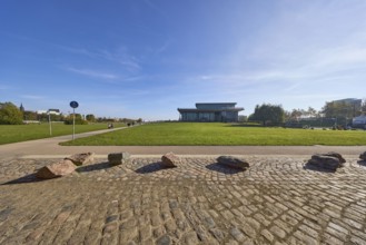 ICD International Congress Center Dresden, conference centre, lawn, footpath and cycle path, blue