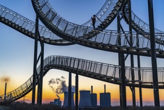 Landmark Angerpark Tiger & Turtle, Magic Mountain, walk-in sculpture in the form of a rollercoaster