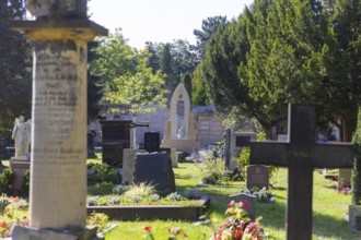 A new monument can be seen at Caspar David Friedrich's grave in Dresden's Trinitatisfriedhof